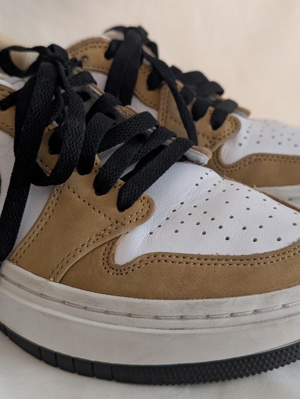 Air Jordan 1 Elevate Low ‘Rookie of the Year’ Sneakers, Size W6.5 - Picture 3 of 8